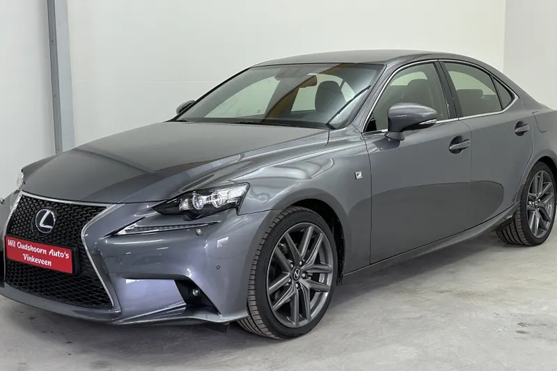 Lexus IS (2013)