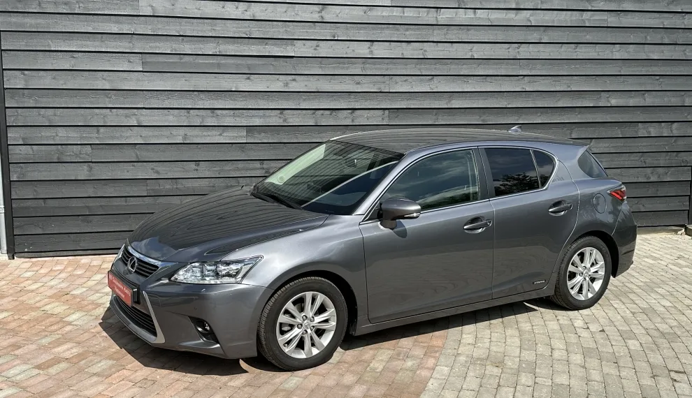 Lexus CT (2014) — foto 1