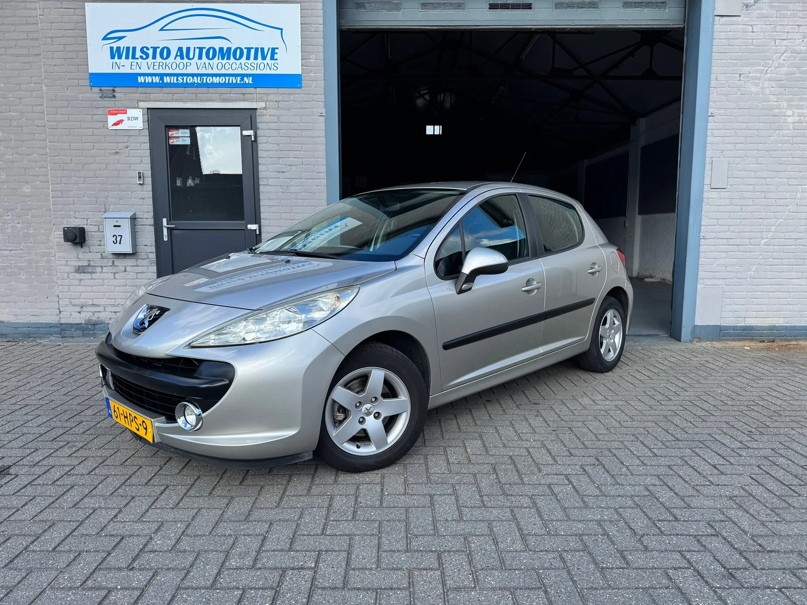 Peugeot 207 (2009) — foto 1