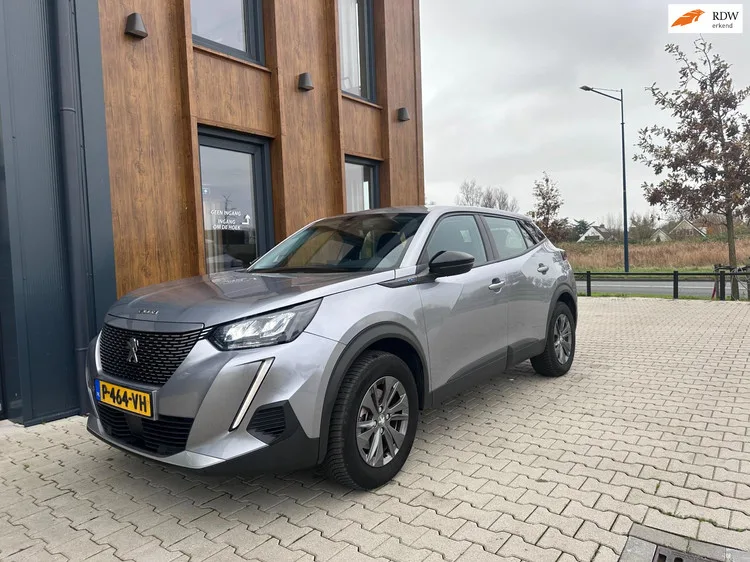 Peugeot e-2008 (2022) — foto 1