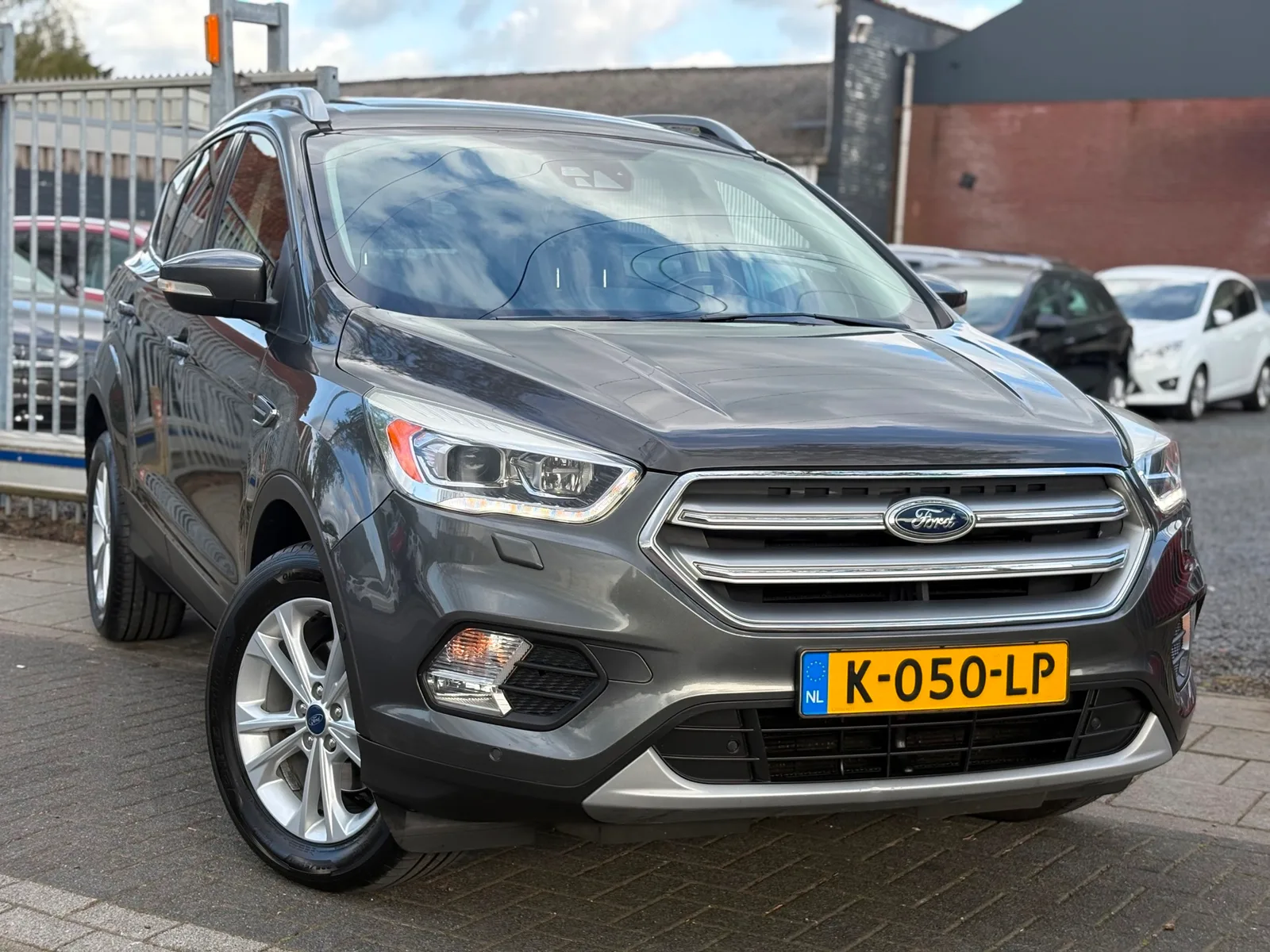 Ford Kuga (2017) — foto 1