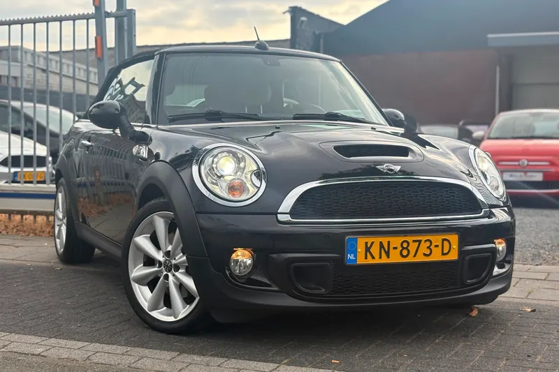MINI Cabrio (2011)