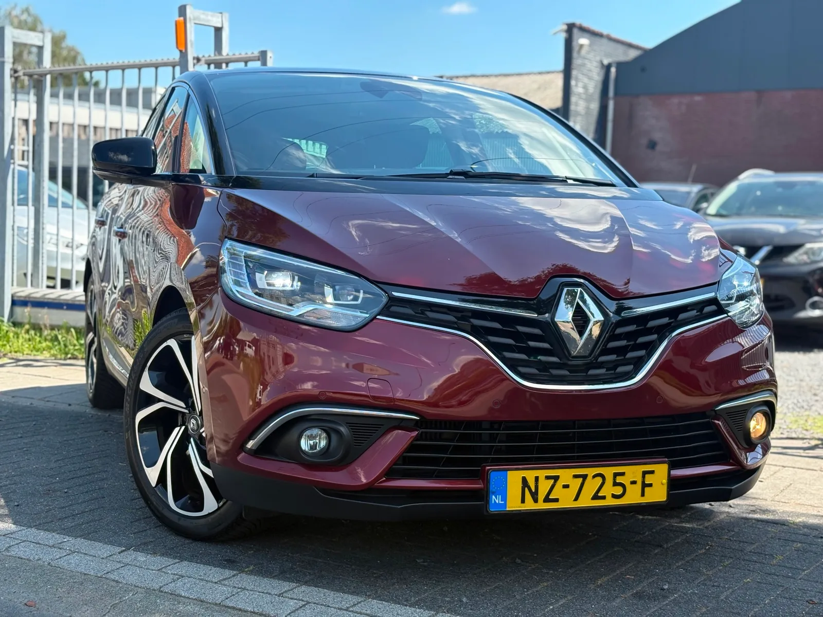 Renault Scénic (2017) — foto 1