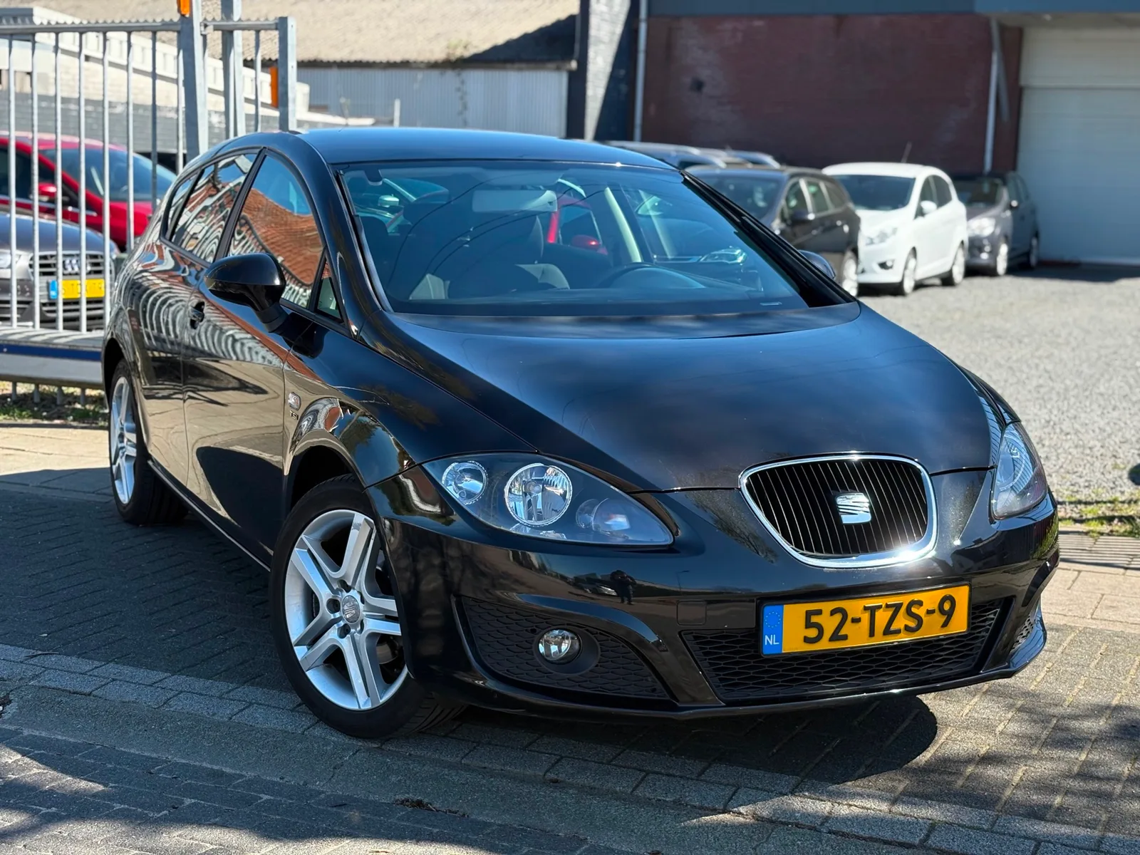 SEAT Leon (2012) — foto 1