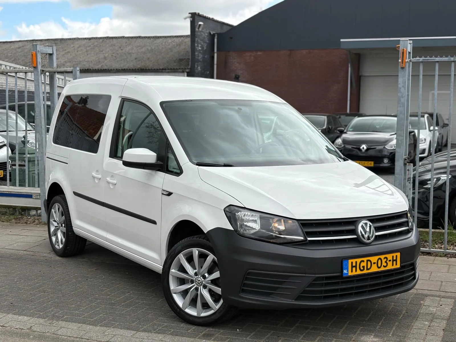 Volkswagen Caddy (2019) — foto 1