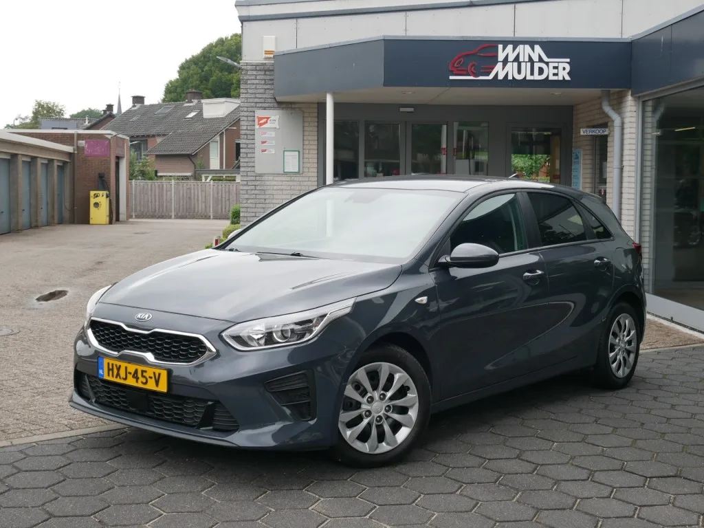 Kia Ceed (2020) — foto 1