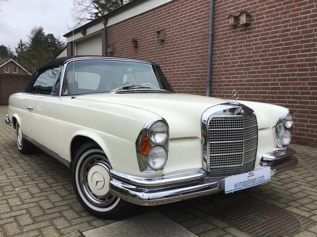 Mercedes-Benz 200-Serie (1969) — foto 1