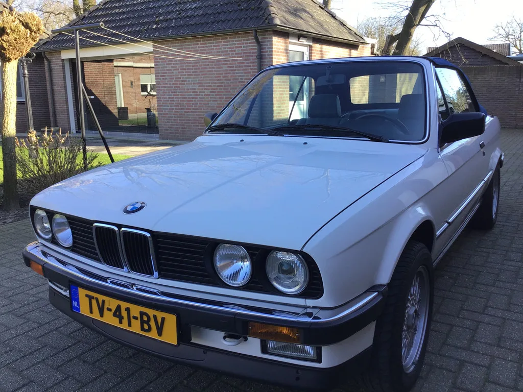 BMW 3-Serie (1988) — foto 1