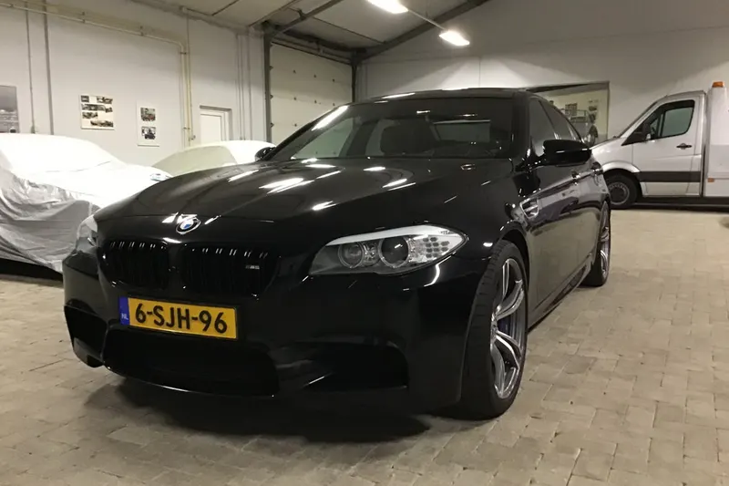 BMW M5 (2012)