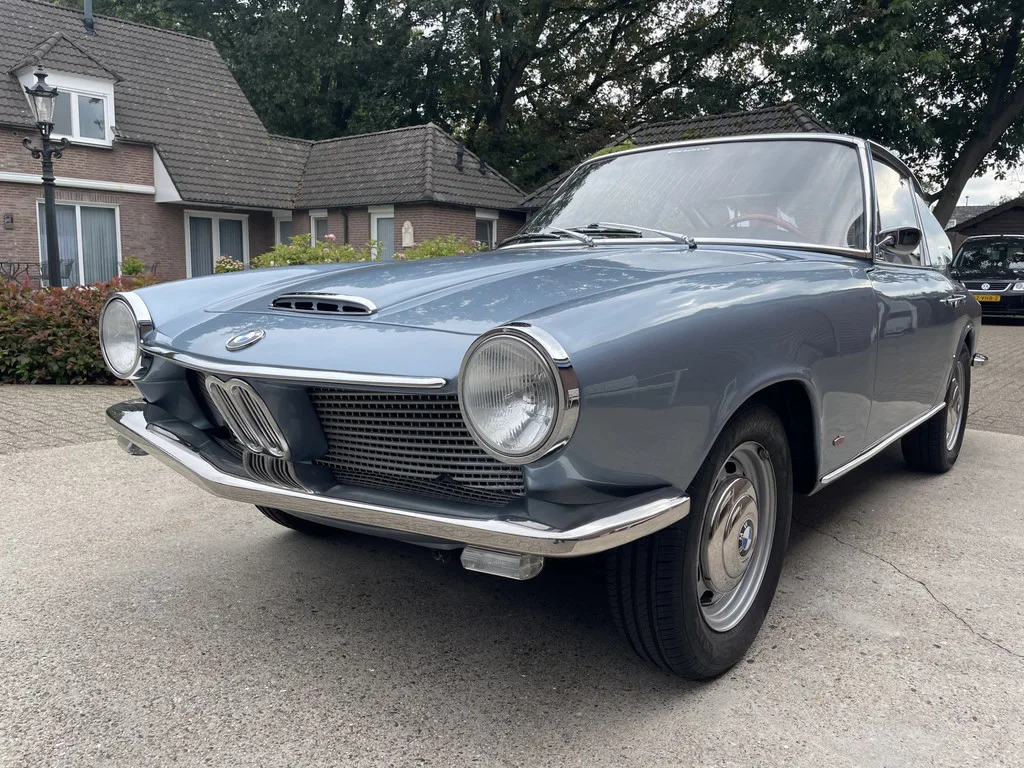 BMW 1600 (1968) — foto 1