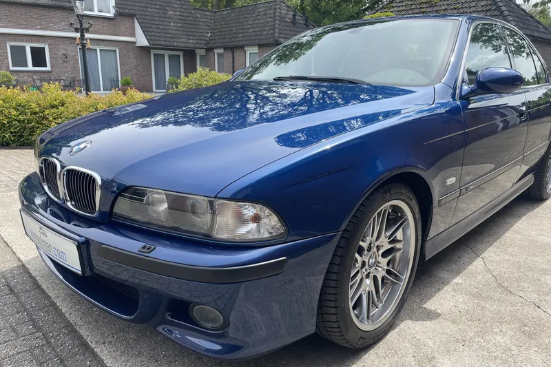 BMW M5 (2000)