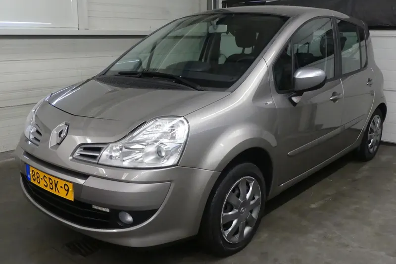 Renault Modus (2011)