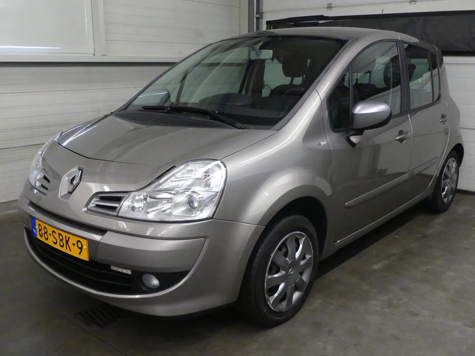 Renault Modus (2011) — foto 1