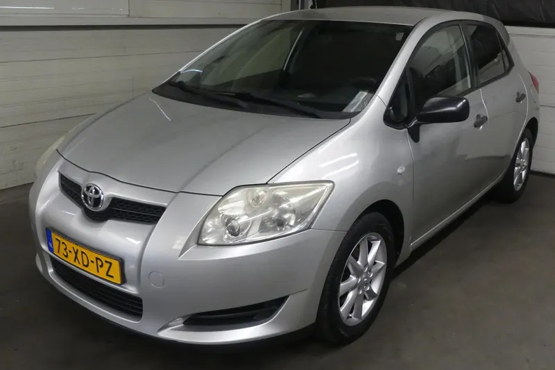 Toyota Auris (2007)