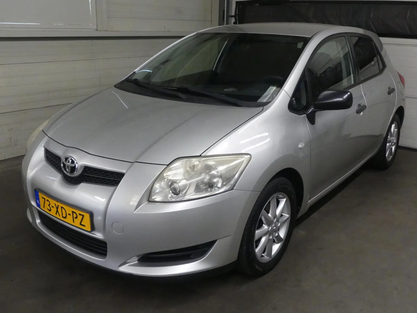 Toyota Auris (2007) — foto 1