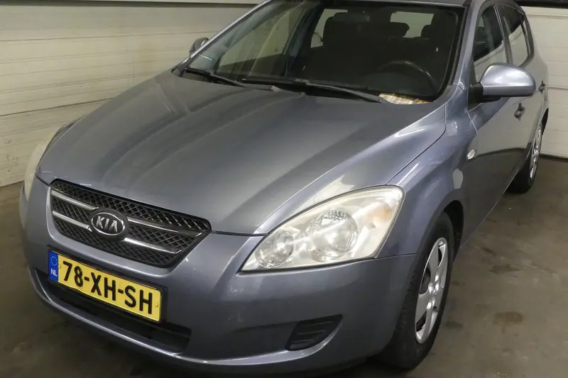 Kia Ceed (2007)