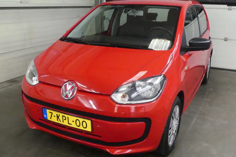 Volkswagen Up! (2013)