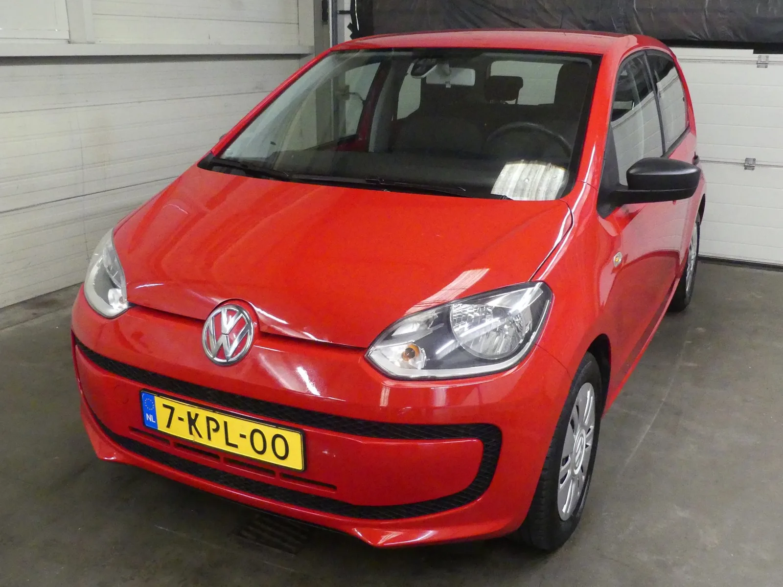 Volkswagen Up! (2013) — foto 1