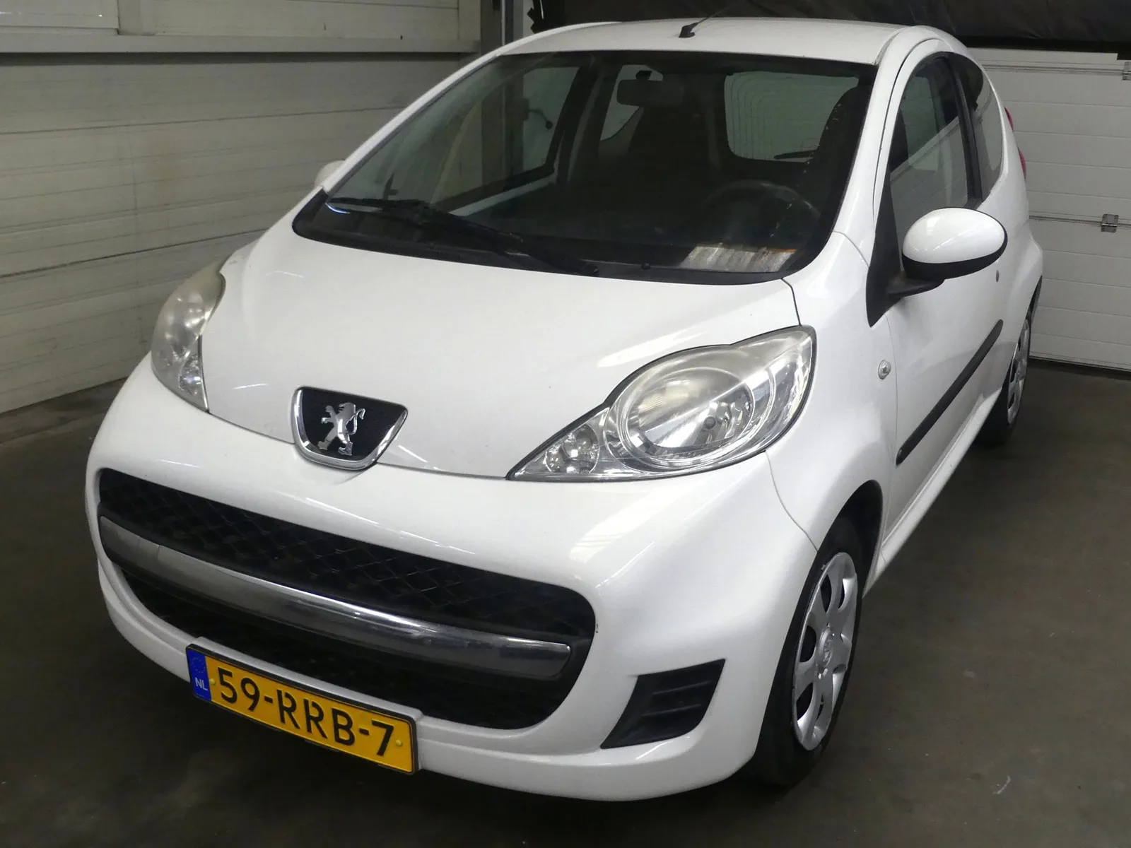 Peugeot 107 (2011) — foto 1