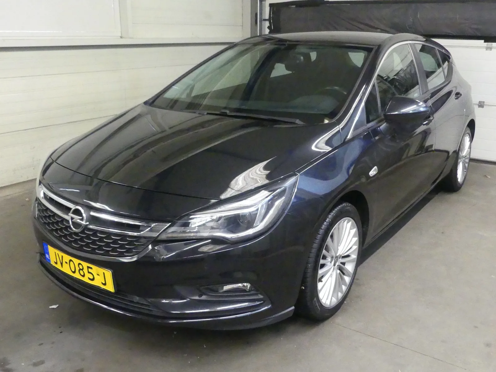 Opel Astra (2016) — foto 1