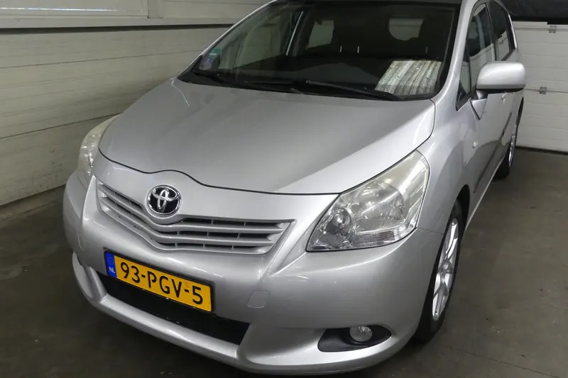 Toyota Verso (2011)