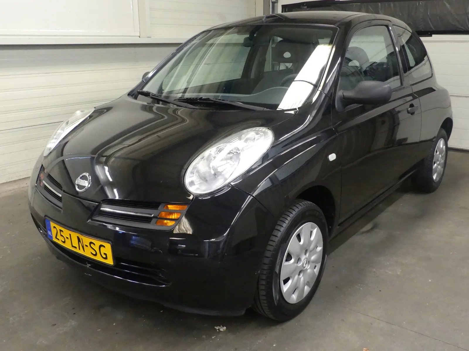Nissan Micra (2003) — foto 1