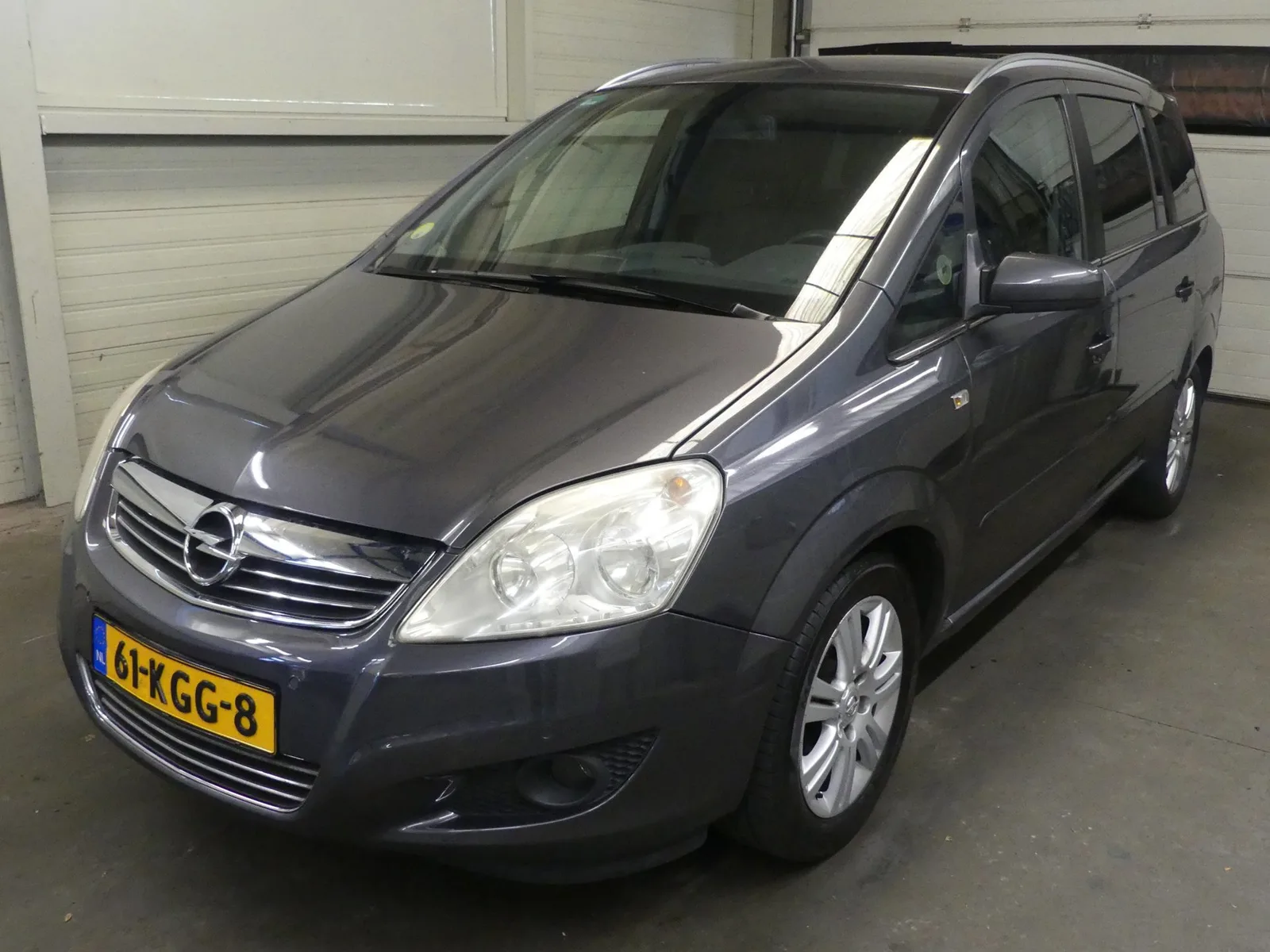 Opel Zafira (2009) — foto 1