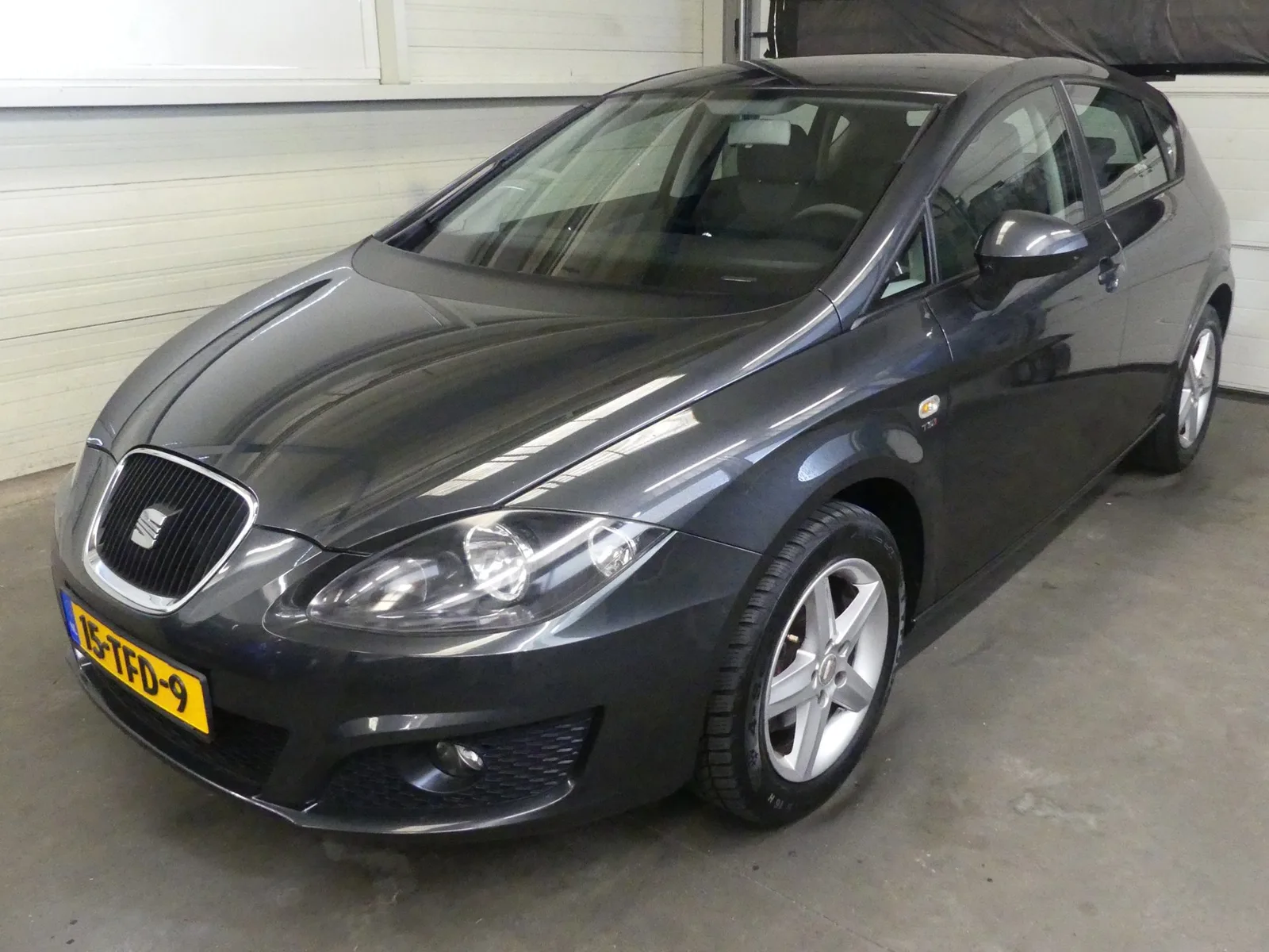 SEAT Leon (2011) — foto 1