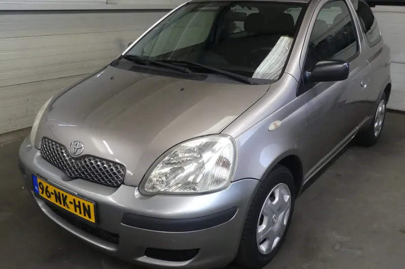 Toyota Yaris (2003)