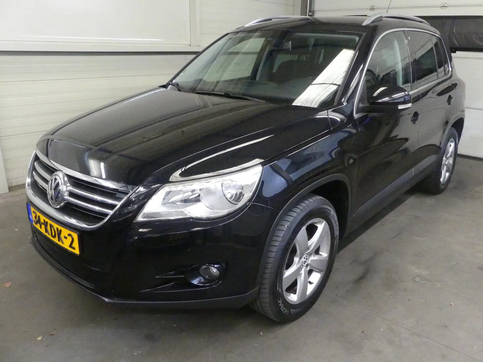 Volkswagen Tiguan (2009) — foto 1