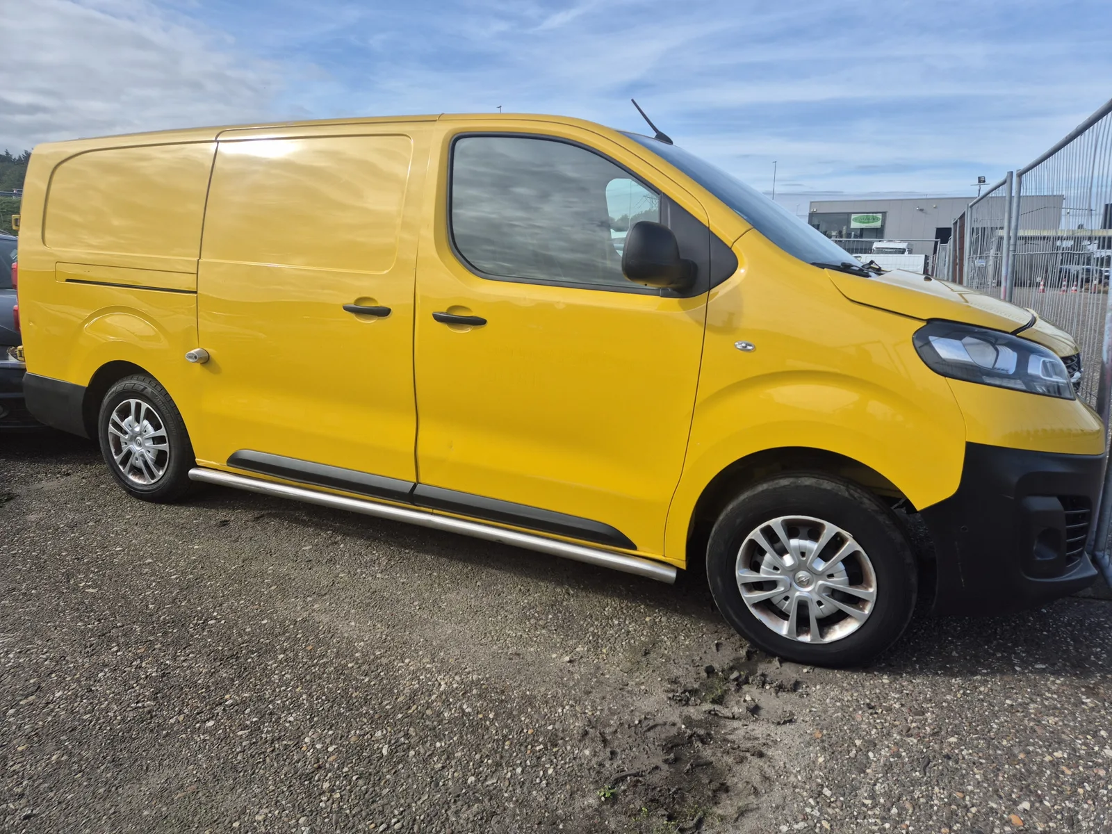 Opel Vivaro (2021) — foto 1