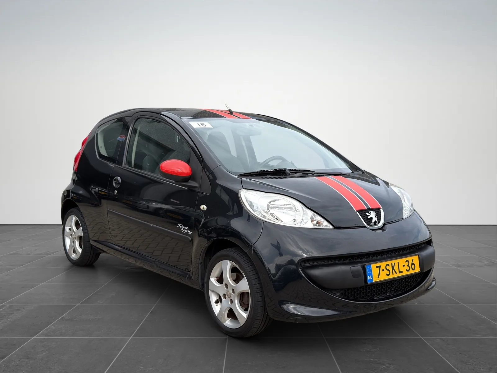 Peugeot 107 (2007) — foto 1