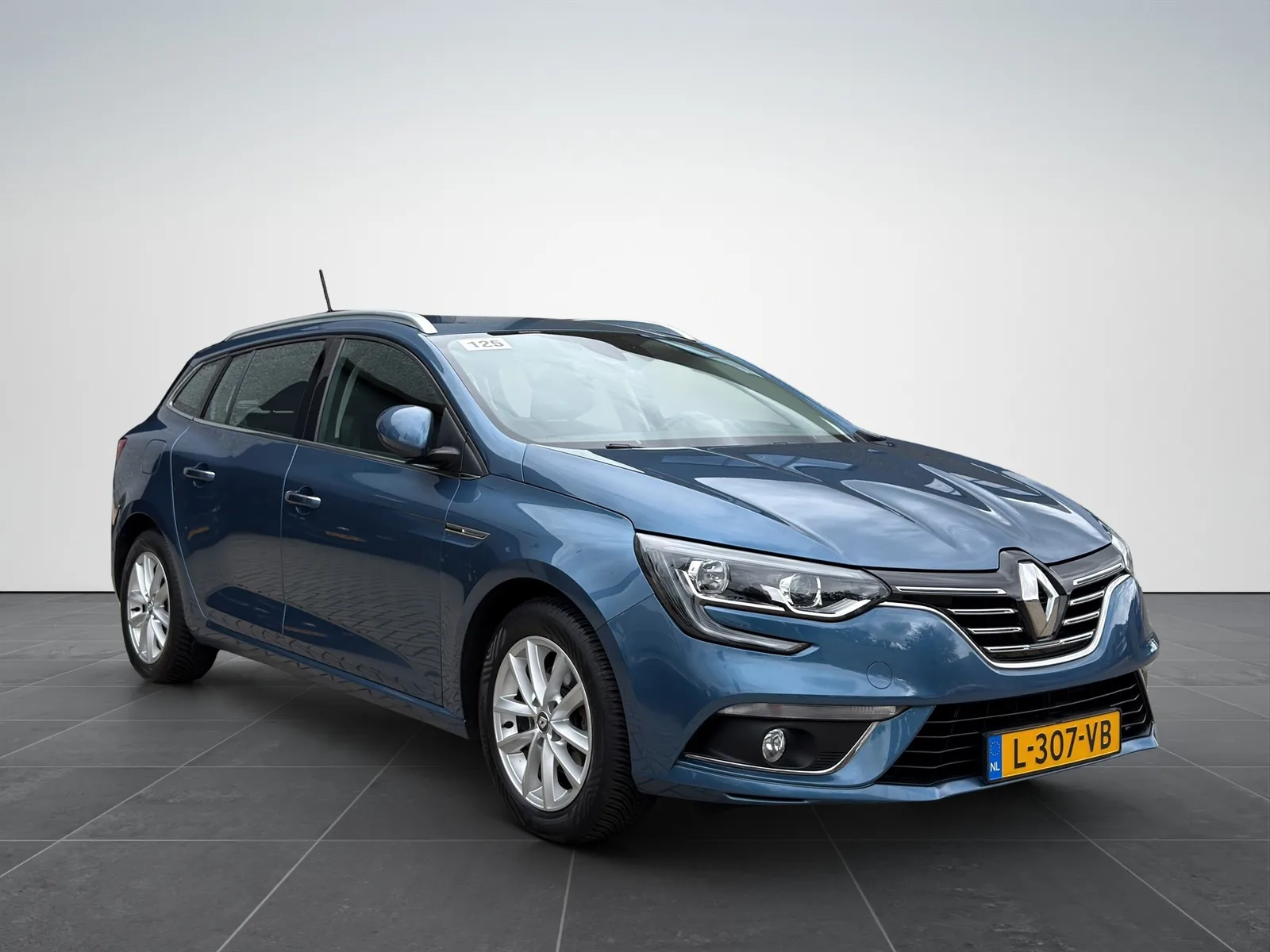 Renault Mégane (2017) — foto 1