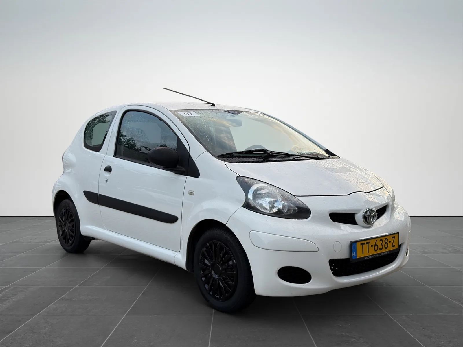 Toyota Aygo (2011) — foto 1