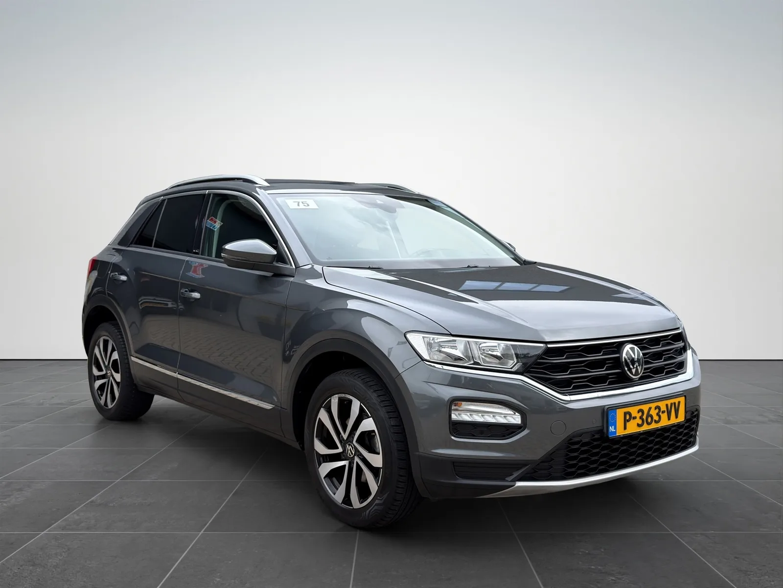 Volkswagen T-Roc (2021) — foto 1