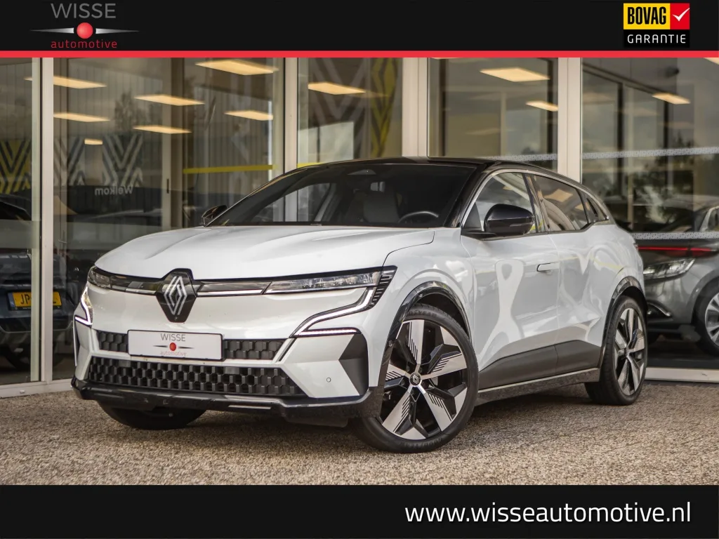 Renault Mégane E-Tech (2023) — foto 1