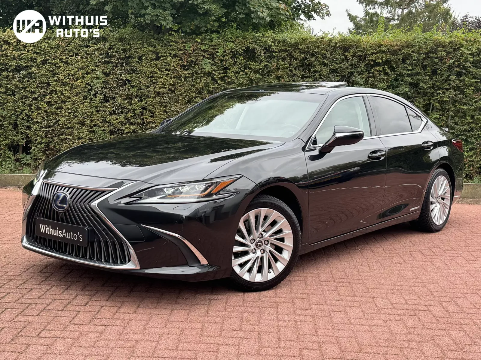 Lexus ES (2019) — foto 1