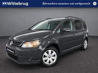 Volkswagen Touran (2015) — foto 1