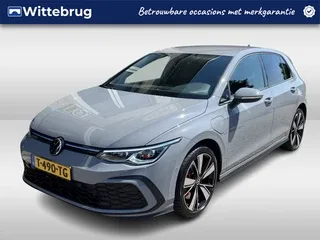 Volkswagen Golf (2021) — foto 1