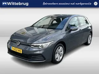 Volkswagen Golf (2023) — foto 1