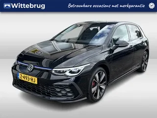 Volkswagen Golf (2021) — foto 1