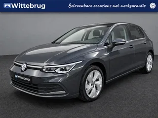 Volkswagen Golf (2022) — foto 1