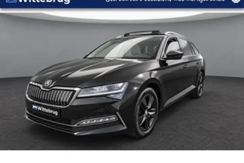 Škoda Superb (2023)