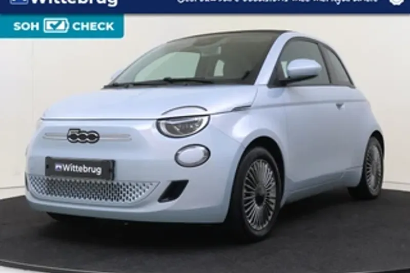 Fiat 500C (2023)