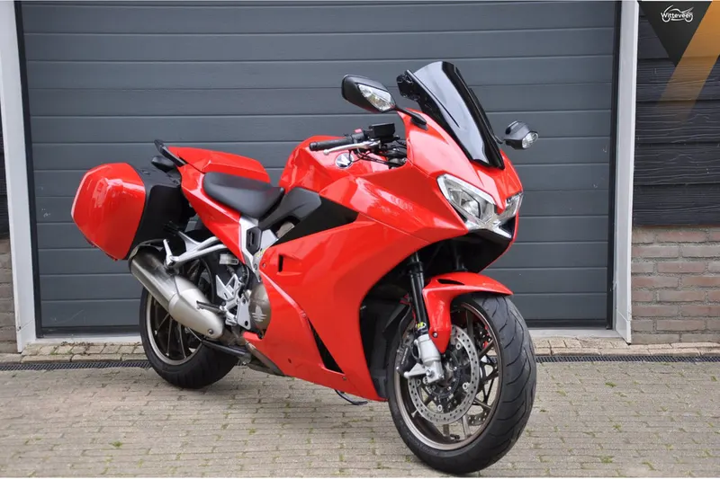 Honda VFR 800 F (2015)
