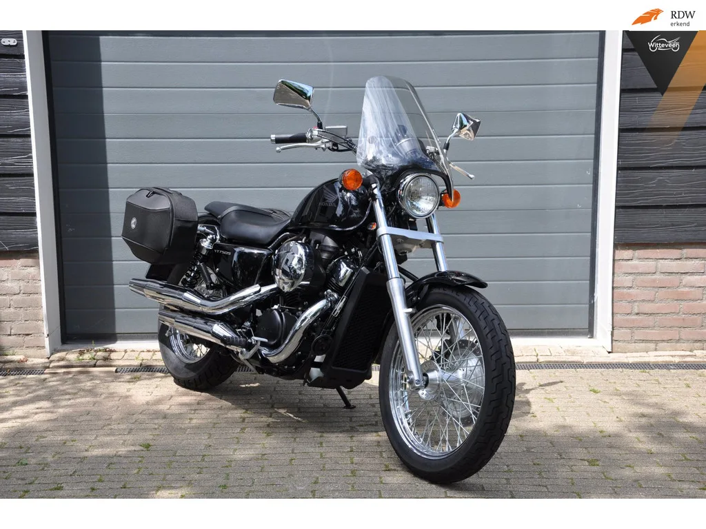Honda VT 750 S (2011) — foto 1