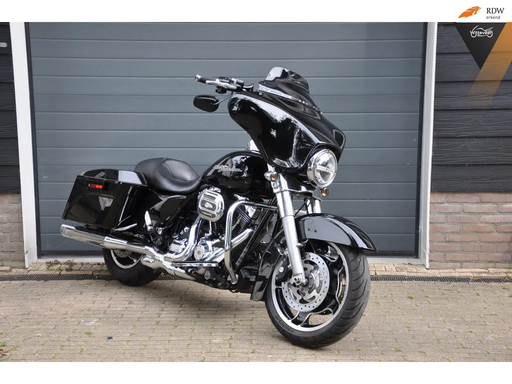 Harley-Davidson Street Glide 103 (2013) — foto 1