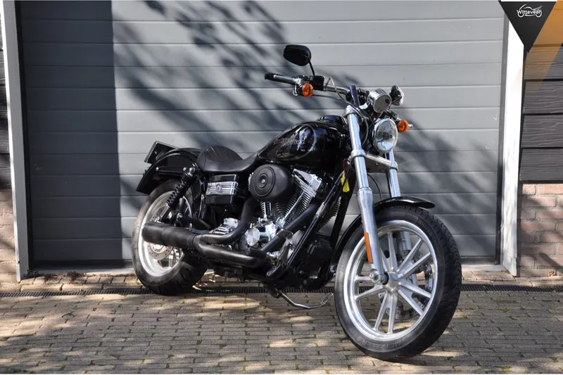 Harley-Davidson Dyna Super Glide (2006)