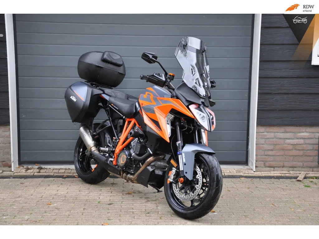 KTM 1290 Super Duke GT (2022) — foto 1