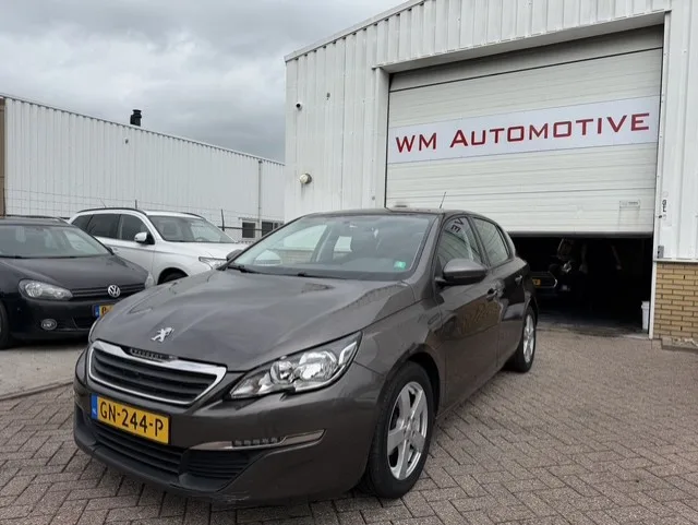 Peugeot 308 (2015) — foto 1